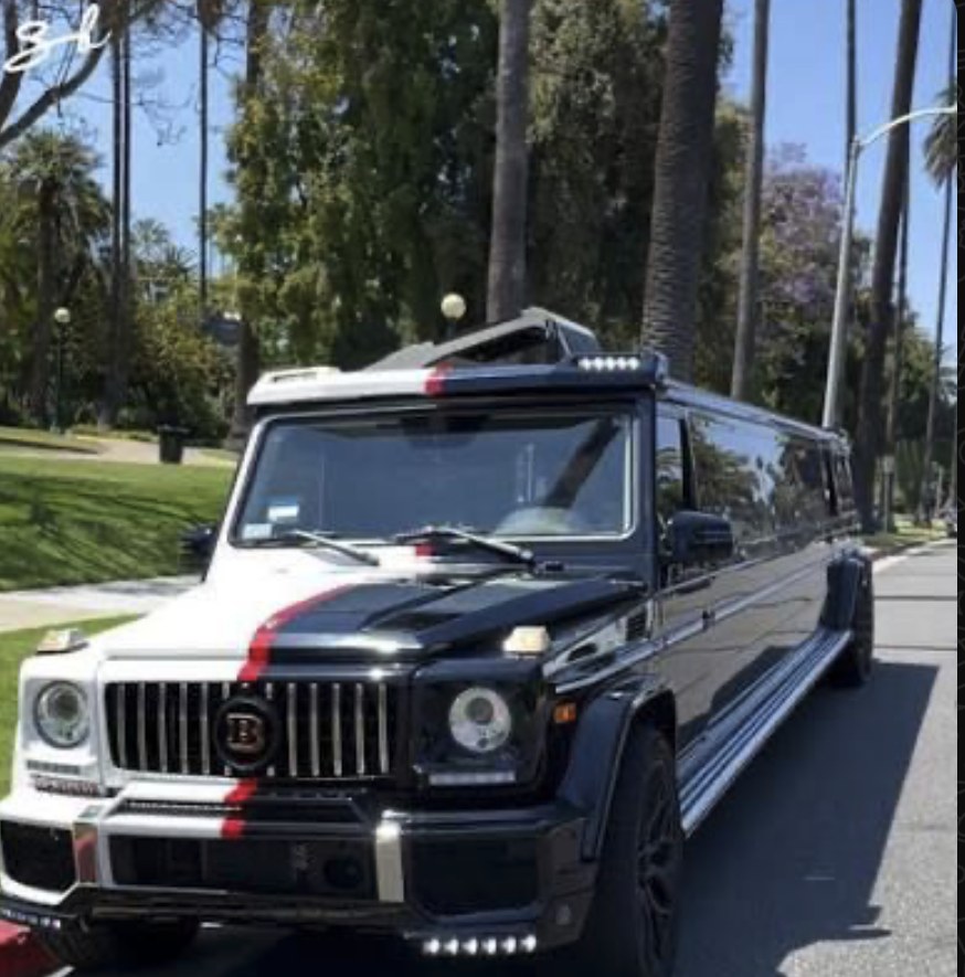 G Class - לימוזינה עד 14 אנשים